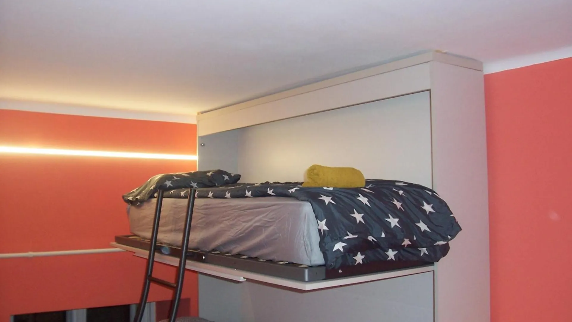 Triton Apartment Budapest Homestay